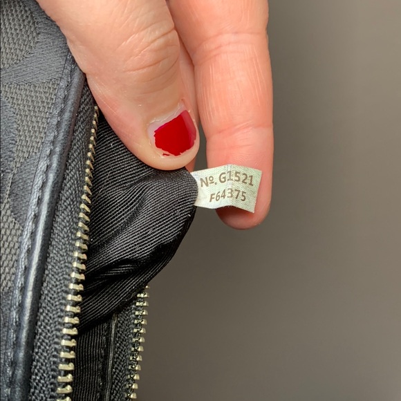 EUC - Coach Signature Jacquard Black Wristlet unbranded strap - Picture 10 of 16